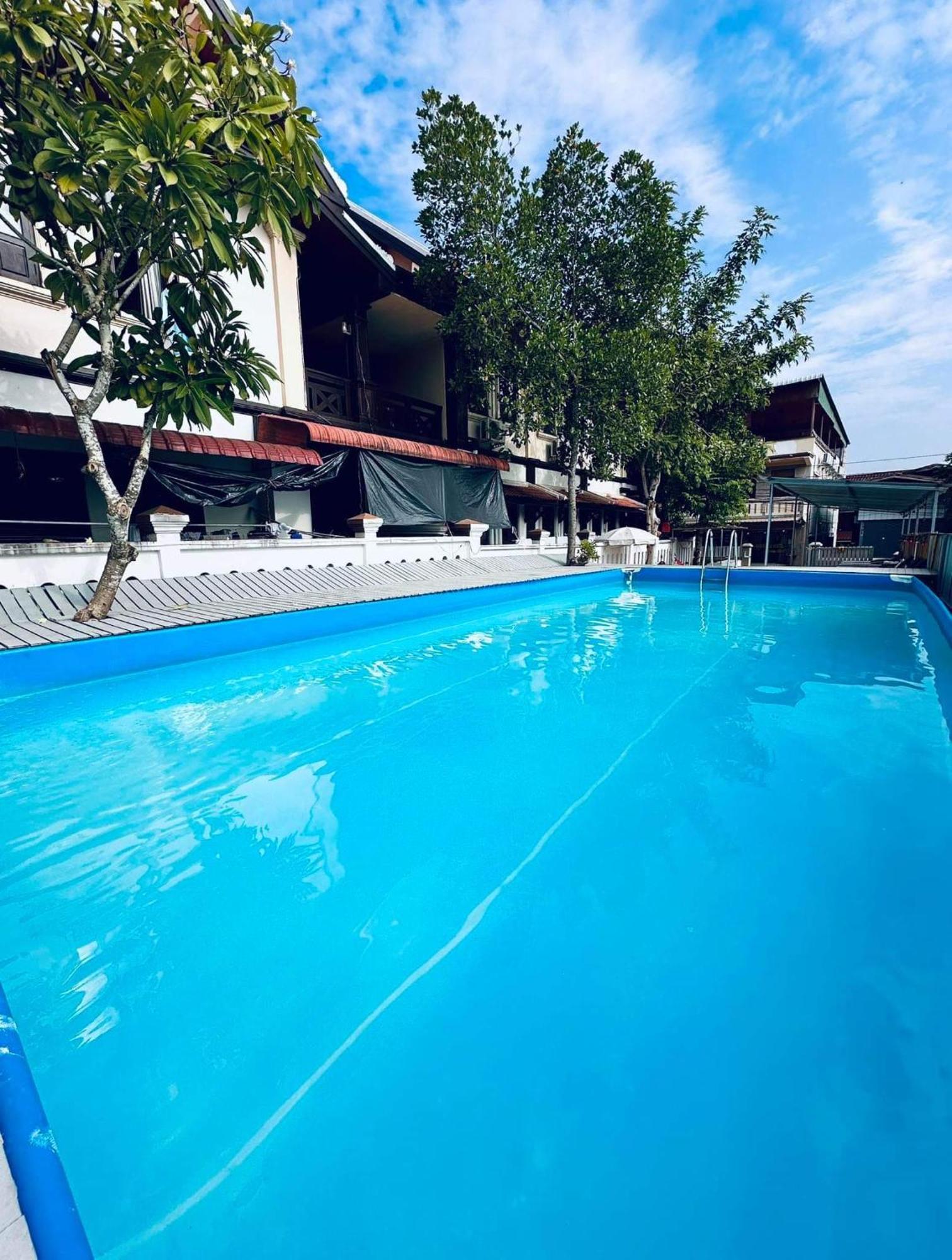 Vongprachan Backpackers Hostel Luang Prabang Exterior photo