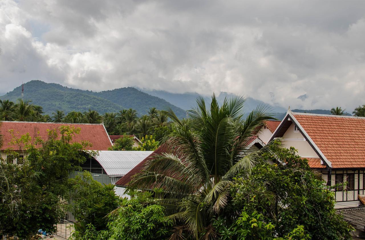 Vongprachan Backpackers Hostel Luang Prabang Exterior photo