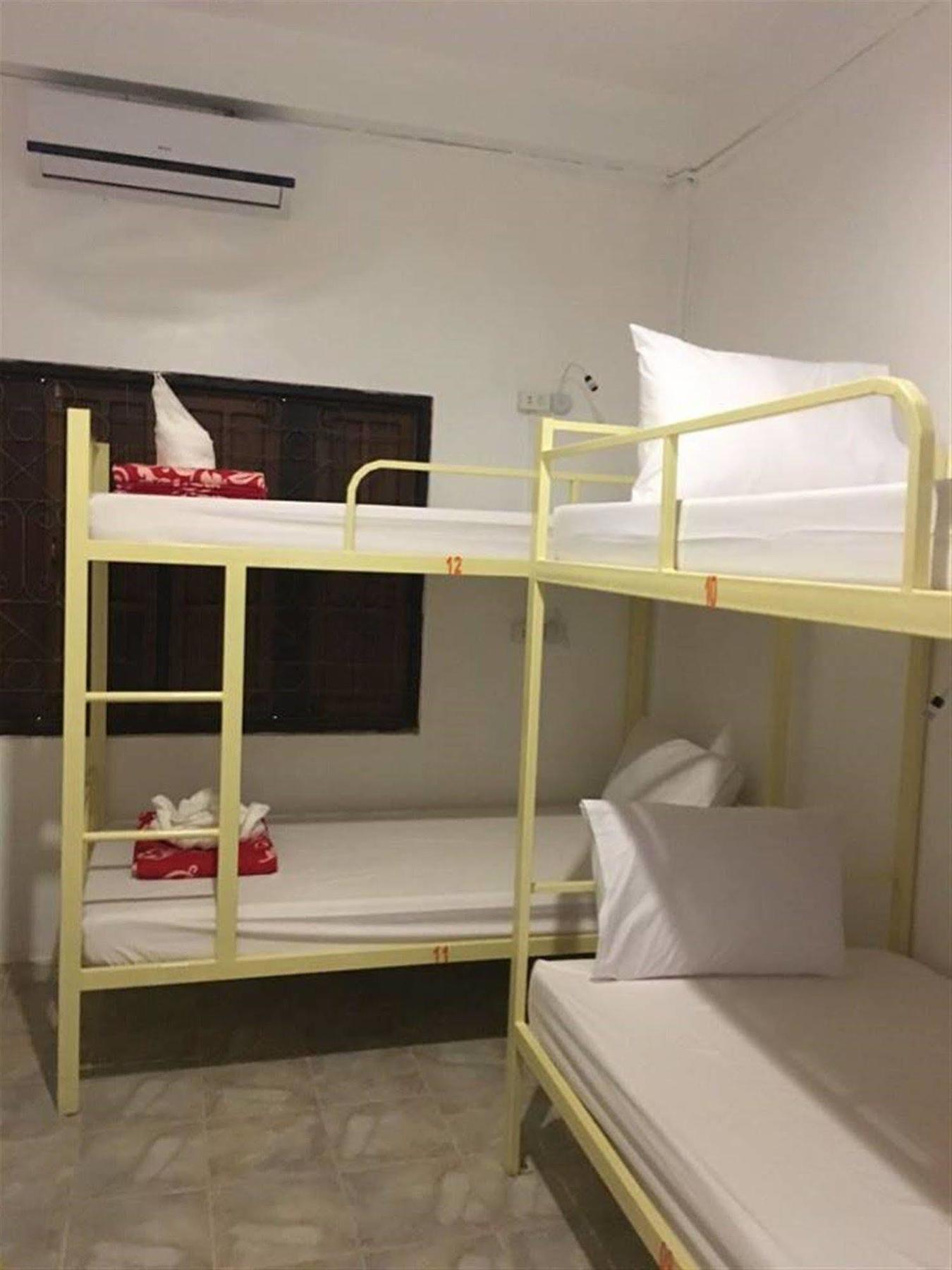 Vongprachan Backpackers Hostel Luang Prabang Exterior photo